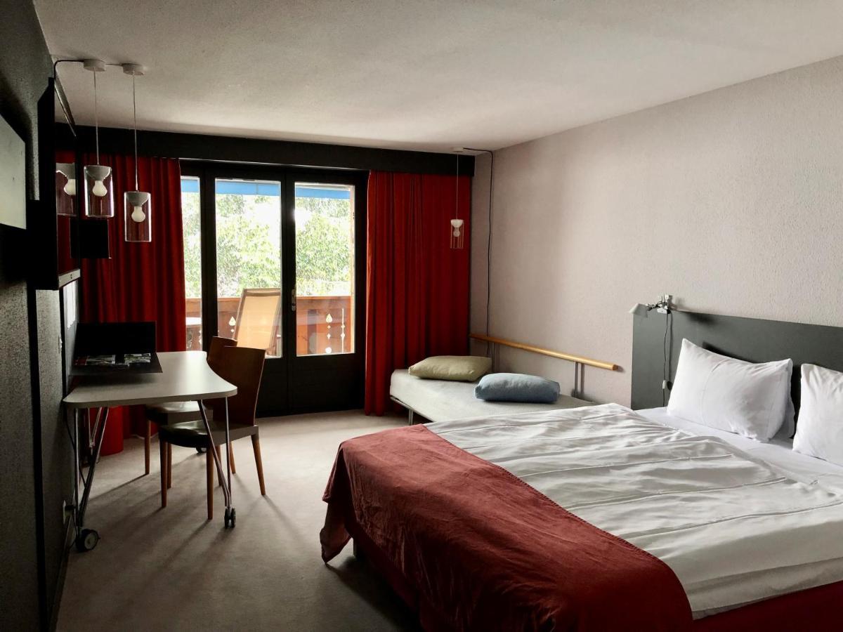 Hotel Alpine Lodge Gstaad Eksteriør bilde